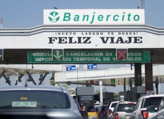 Over 20,000 immigrants form annual holiday convoy to Sierra Gorda via Laredo Nuevo Laredo