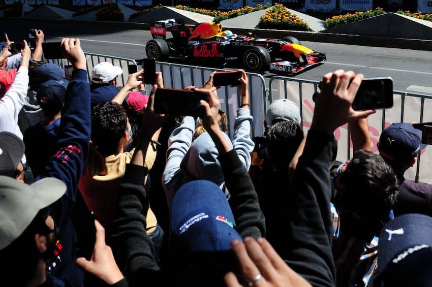 In 2021, Red Bull organized a Show Run along Mexico City's Paseo de la Reforma, where Checo treated motorsport fans to three laps aboard his RB7 single-seater.