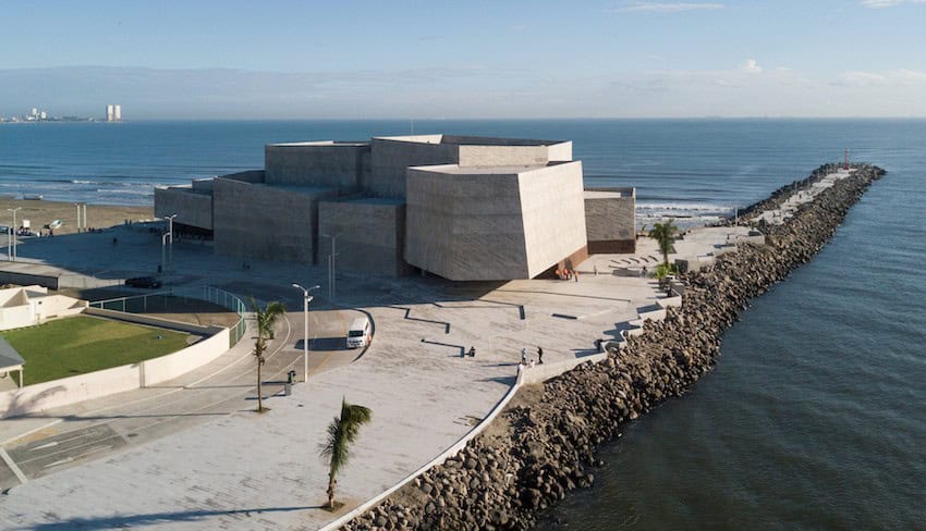 Façade of Foro Boca, Veracruz.